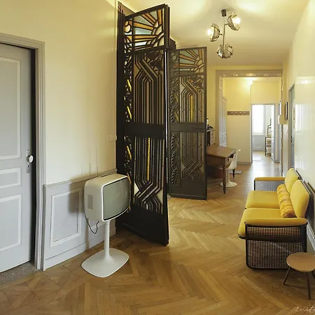 Chateau Robert Villa