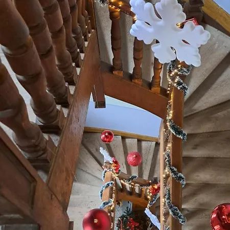Villa Chateau Robert *