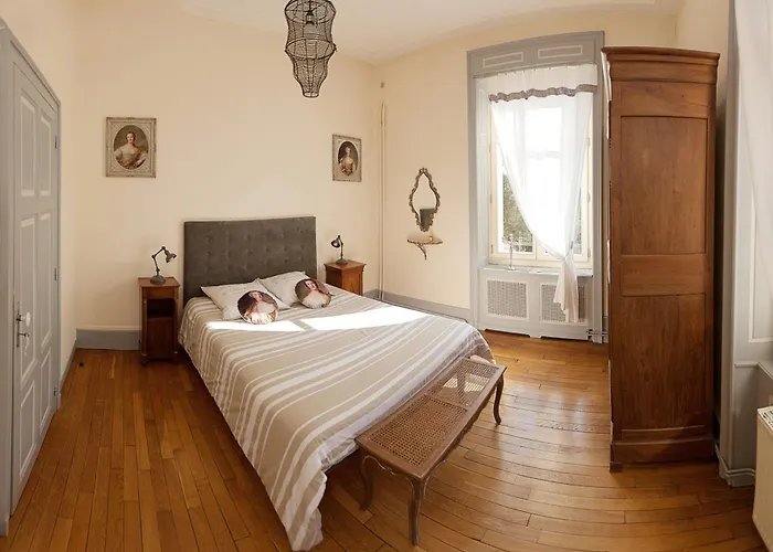 Chateau Robert Villa