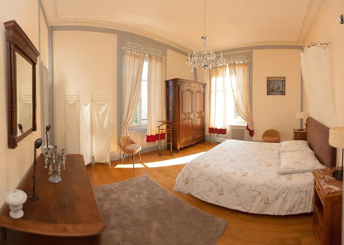 Villa Chateau Robert *